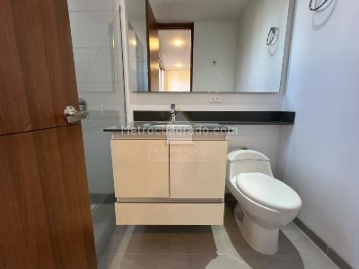 Apartamento en arriendo en El Tesoro, Medellín · foto 16 de 20