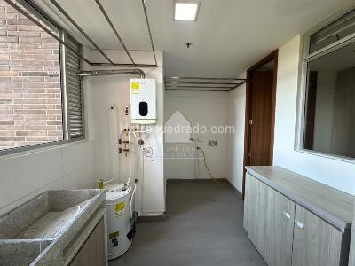 Apartamento en arriendo en El Tesoro, Medellín · foto 6 de 20
