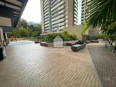 Apartaestudio en venta en El Poblado, Medellín, 64 m² · foto 13 de 20