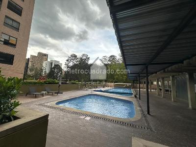 Apartaestudio en venta en El Poblado, Medellín, 64 m² · foto 19 de 20