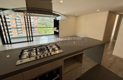 Apartamento de 2 alcobas en venta en El Poblado, Medellín, 108 m² · foto 1 de 20