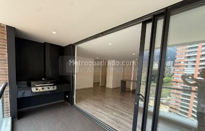 Apartamento de 2 alcobas en venta en El Poblado, Medellín, 108 m² · foto 2 de 20