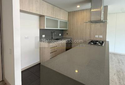 Apartamento de 2 alcobas en venta en El Poblado, Medellín, 108 m² · foto 4 de 20