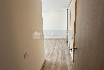 Apartamento de 2 alcobas en venta en El Poblado, Medellín, 108 m² · foto 9 de 20