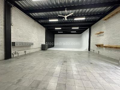 Warehouse for rent in El Poblado, Medellín