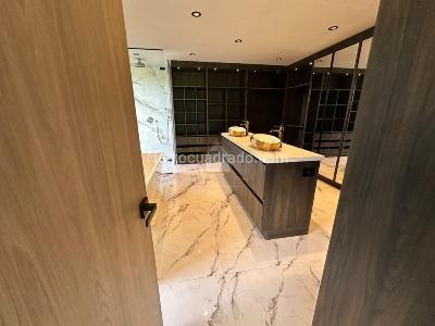 Apartamento de 3 alcobas en venta en Loma Del Esmeraldal, Envigado, 361 m² · foto 15 de 20
