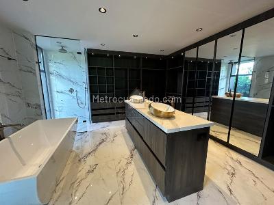Apartamento de 3 alcobas en venta en Loma Del Esmeraldal, Envigado, 361 m² · foto 16 de 20