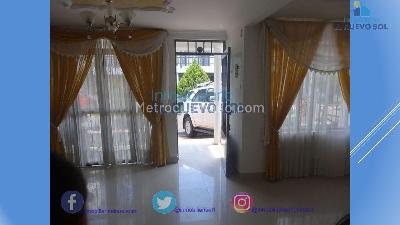 Casa de 3 alcobas en venta en Alcala, Villavicencio, 98 m² · foto 2 de 13