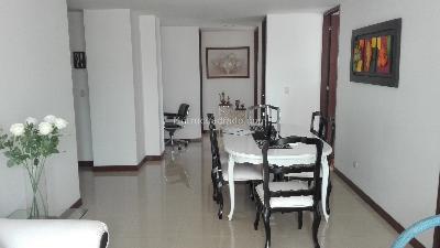 Apartamento de 3 alcobas en venta en Pinares, Pereira, 94 m² · foto 2 de 8
