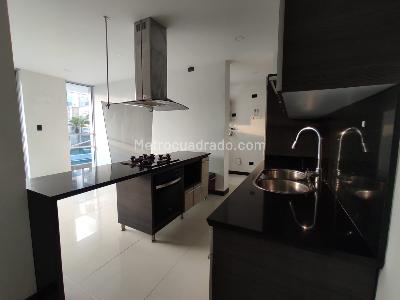 Apartamento en venta en Pinares, Pereira · foto 4 de 14