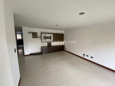 Casa de 3 alcobas en venta en Pinares, Pereira, 214 m² · foto 4 de 13