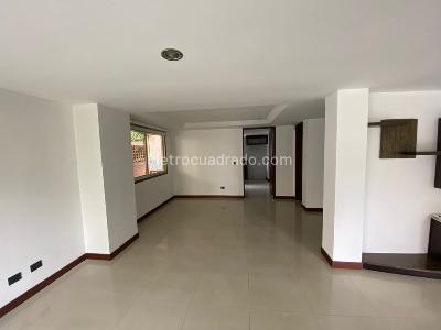 Casa de 3 alcobas en venta en Pinares, Pereira, 214 m² · foto 5 de 13