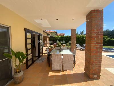 Casa de 4 alcobas en venta en Cerritos, Pereira, 1200 m² · foto 5 de 12