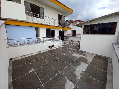 Casa de 3 alcobas en venta en Circunvalar, Pereira, 322 m² · foto 2 de 13