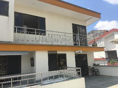 Casa de 3 alcobas en venta en Circunvalar, Pereira, 322 m² · foto 13 de 13