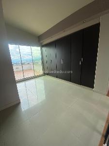 Apartamento en venta en Pinares, Pereira · foto 4 de 12