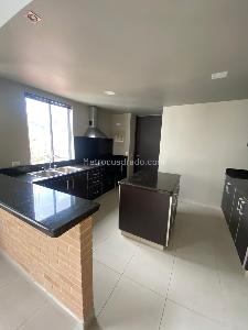 Apartamento en venta en Pinares, Pereira · foto 8 de 12