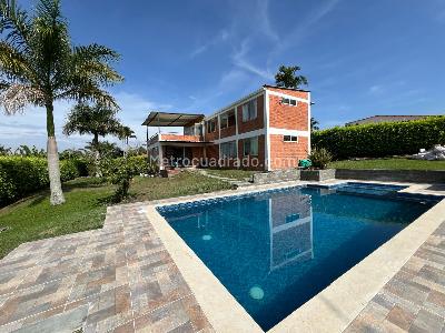 Casa de 4 alcobas en venta en El Tigre, Pereira, 1177 m² · foto 3 de 13
