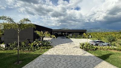 Casa de 3 alcobas en venta en Malabar, Pereira · foto 3 de 15