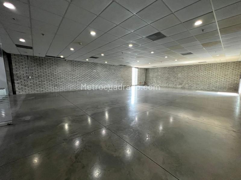 Oficina en Arriendo, Centro, Pereira - Más