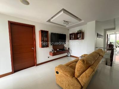 Casa de 5 alcobas en venta en Pinares De San Martin, Pereira, 303 m² · foto 14 de 15