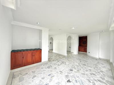 Apartamento en venta en Pinares, Pereira · foto 3 de 13