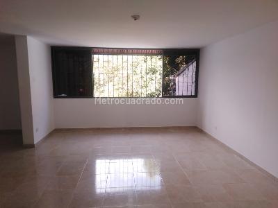 Casa de 5 alcobas en venta en Maraya, Pereira, 242 m² · foto 3 de 16