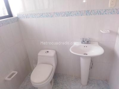 Casa de 5 alcobas en venta en Maraya, Pereira, 242 m² · foto 13 de 16