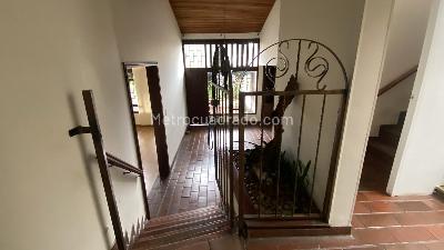 Casa de 5 alcobas en venta en Alamos, Pereira, 602 m² · foto 2 de 14