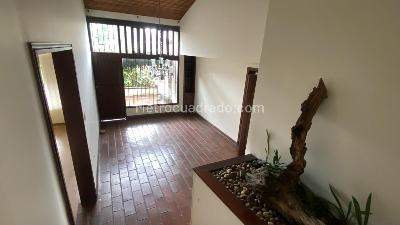 Casa de 5 alcobas en venta en Alamos, Pereira, 602 m² · foto 5 de 14