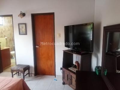 Apartamento en venta en Los Alamos, Pereira · foto 11 de 14