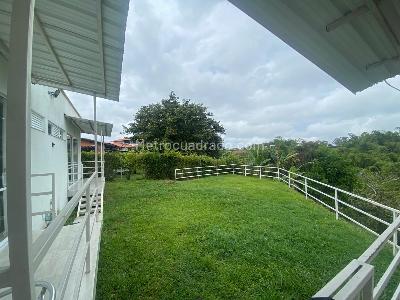 Casa de 4 alcobas en venta en Kilometro 5 Via Pereira Armenia, Pereira · foto 2 de 14