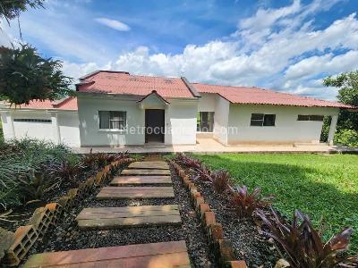 Casa de 5 alcobas en venta en Via Condina, Pereira · foto 2 de 12