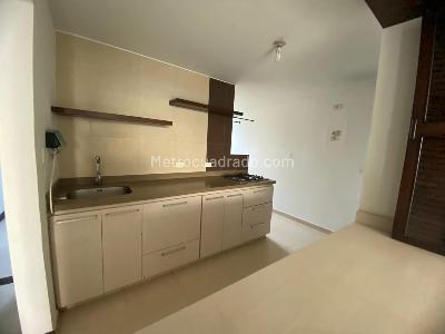 Apartamento de 2 alcobas en venta en San Luis, Pereira, 80 m² · foto 2 de 10