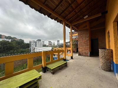 Casa de 5 alcobas en venta en Circunvalar, Pereira, 600 m² · foto 2 de 9