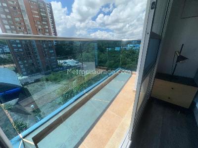 Apartamento en venta en Pinares, Pereira · foto 3 de 13