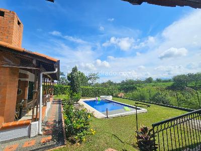 Casa de 5 alcobas en venta en Tres Puertas, Pereira · foto 3 de 12