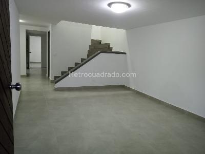 Casa en venta en Alamos, Pereira · foto 2 de 14