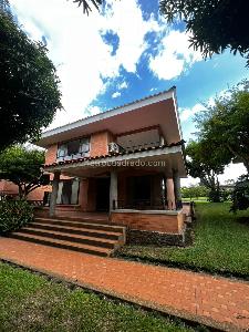 Casa de 3 alcobas en venta en Cerritos, Pereira, 440 m² · foto 2 de 15