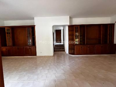 Casa de 3 alcobas en venta en Cerritos, Pereira, 440 m² · foto 5 de 15