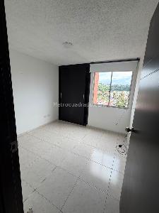 Apartamento de 2 alcobas en venta en Avenida De Las Americas, Pereira, 37 m² · foto 3 de 6
