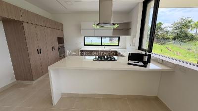 Casa de 3 alcobas en venta en El Tigre, Pereira, 1225 m² · foto 2 de 14
