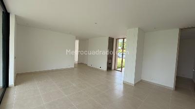 Casa de 3 alcobas en venta en El Tigre, Pereira, 1225 m² · foto 3 de 14