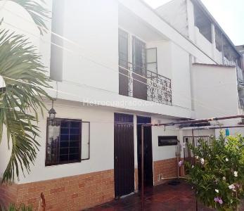 Casa de 4 alcobas en venta en Altos De Cabecera, Bucaramanga, 208 m² · foto 2 de 15