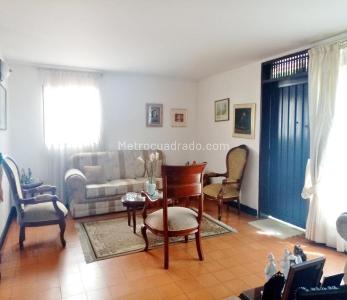 Casa de 4 alcobas en venta en Altos De Cabecera, Bucaramanga, 208 m² · foto 3 de 15