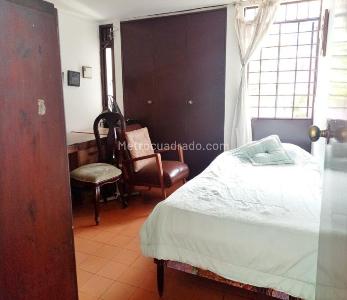 Casa de 4 alcobas en venta en Altos De Cabecera, Bucaramanga, 208 m² · foto 12 de 15