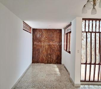 Casa de 4 alcobas en venta en Altos De Cabecera, Bucaramanga, 214 m² · foto 7 de 20