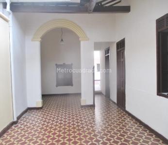 Casa en arriendo en La Concordia, Bucaramanga · foto 2 de 10