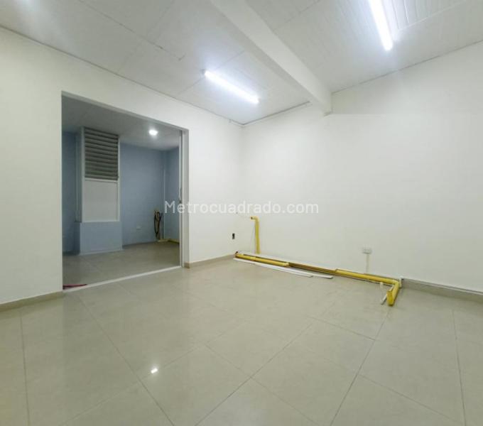 Oficina en Arriendo, Altos De Cabecera, Bucaramanga - Más