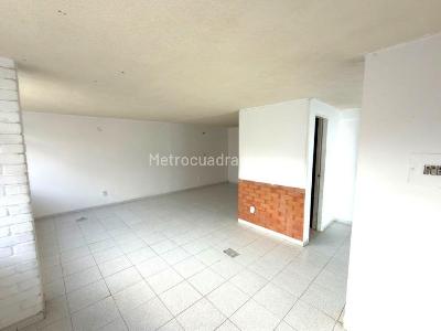 Casa de 4 alcobas en venta en Lagos I, Floridablanca, 122 m² · foto 2 de 14